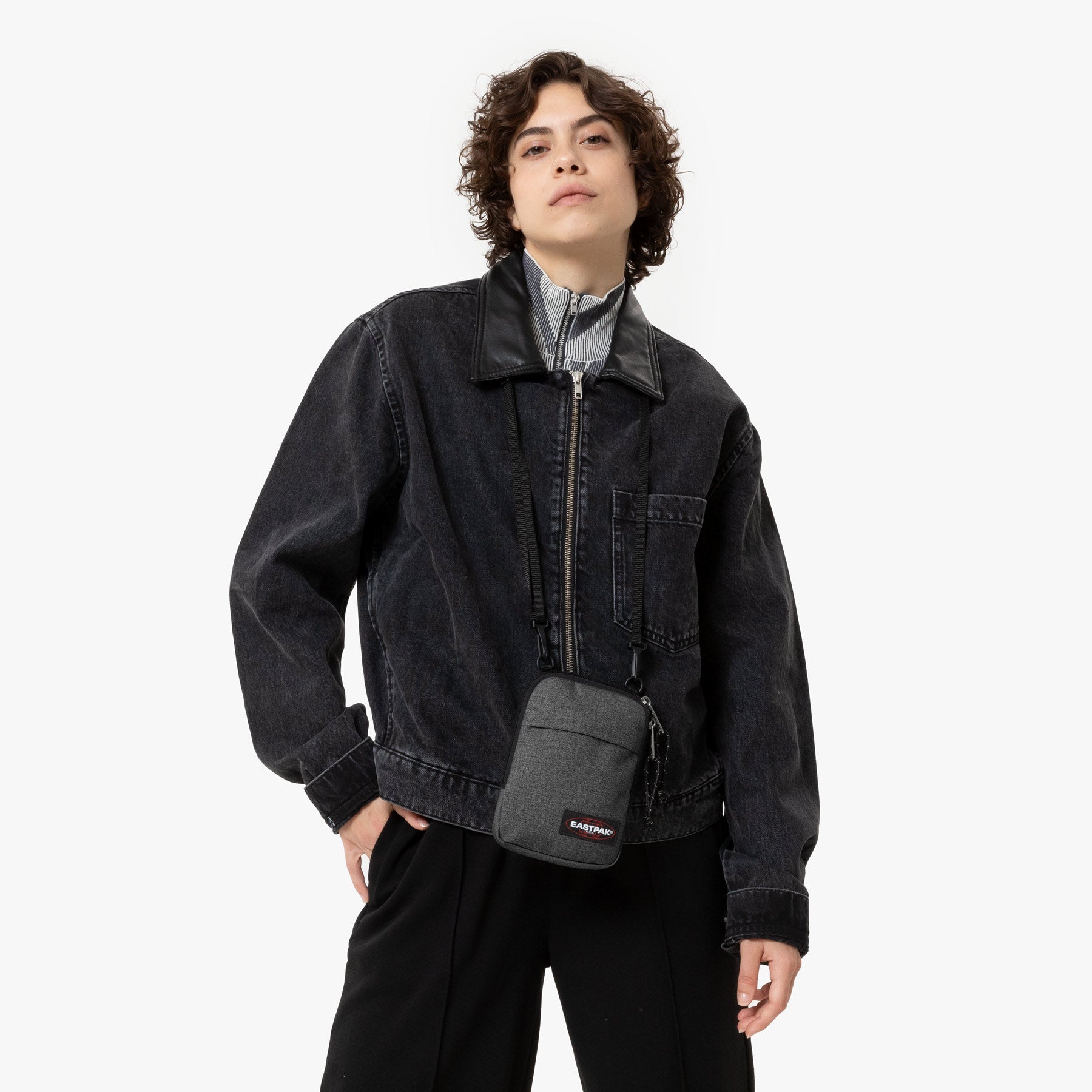 eastpak-buddy-sac-bandouli-re-black-denim-petit-nylon image 2