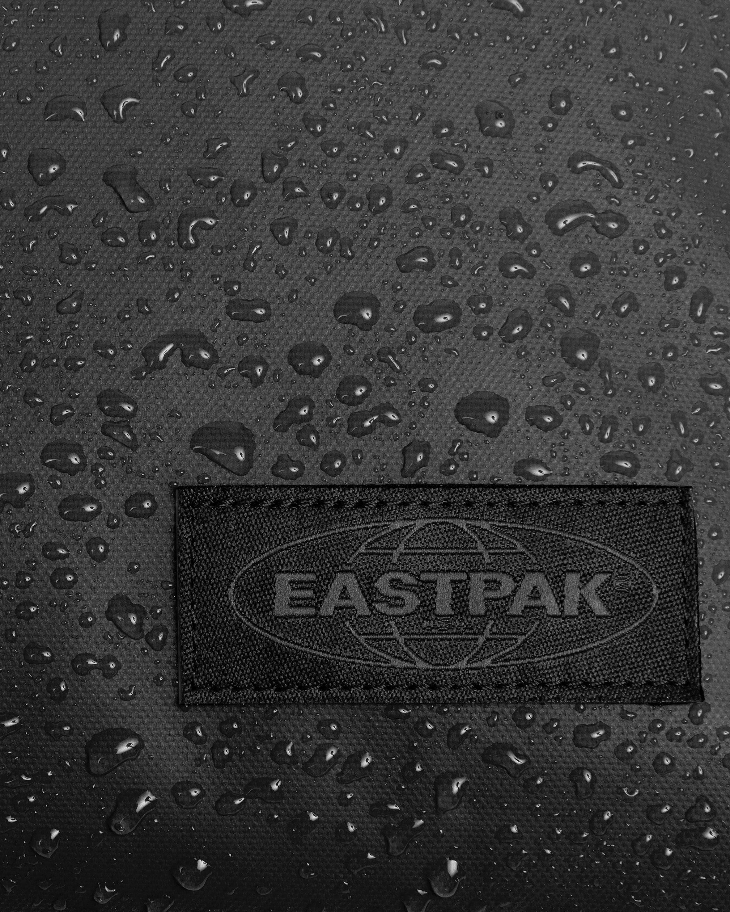 eastpak-transit-r-s-valise-cabine-tarp-black2-tsa image 5