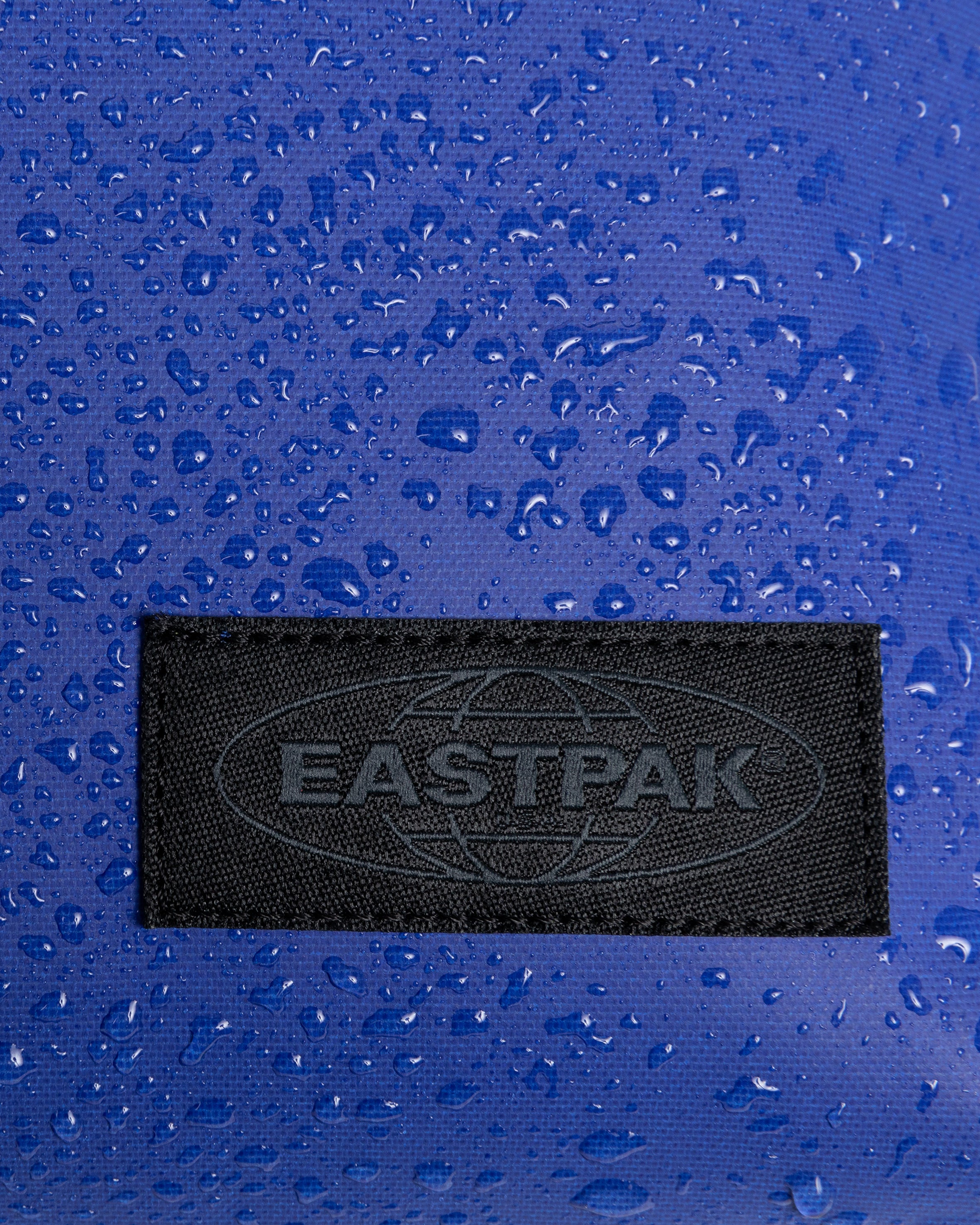 eastpak-up-roll-sac-dos-tarp-blue-moyen-16-pouces image 8