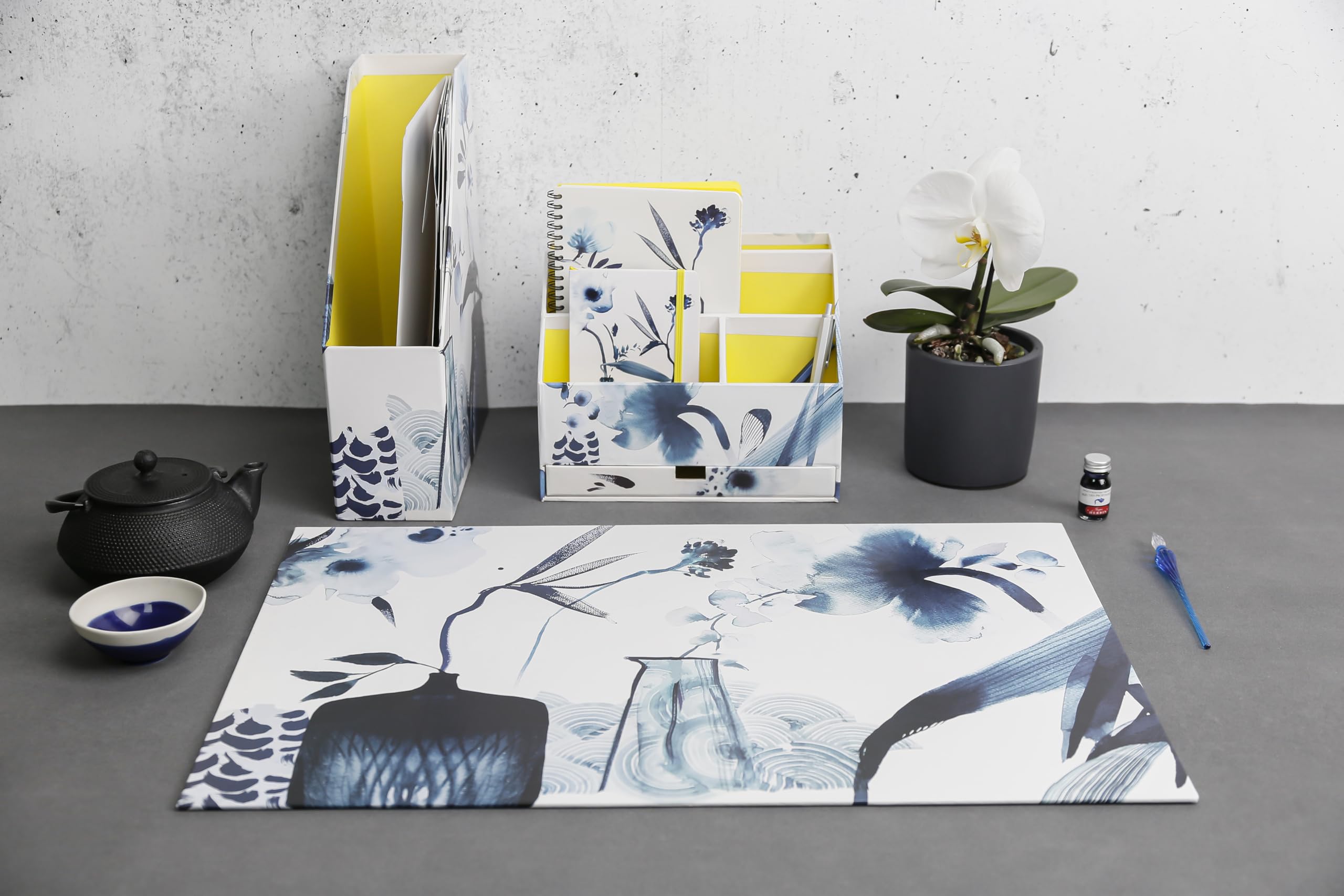 clairefontaine-inkebana-115939c-sous-main-bureau-floral-bleu-60x40 image 4