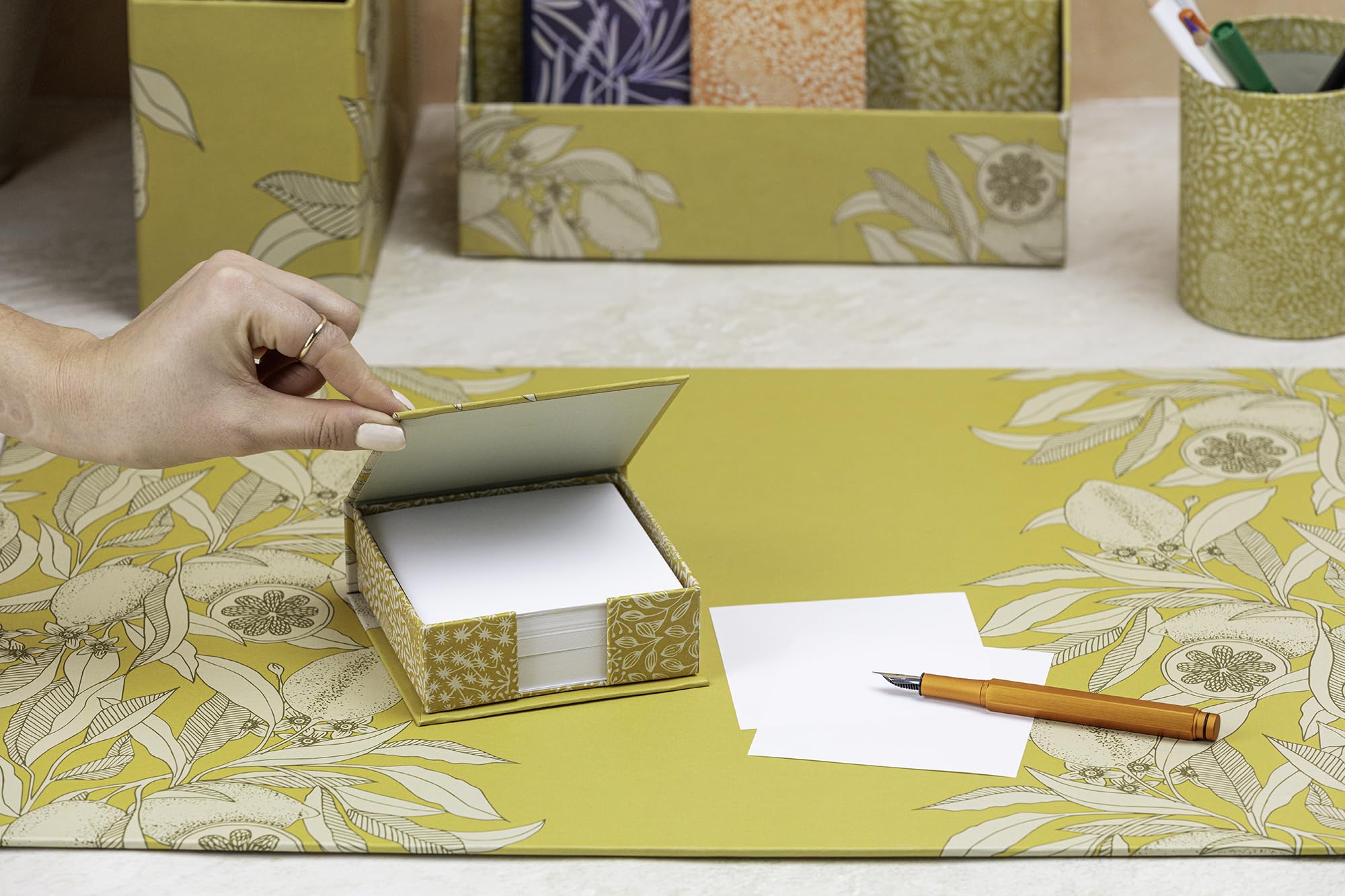 clairefontaine-1951-bloc-cube-300f-fleurs-citronnier-90g image 6