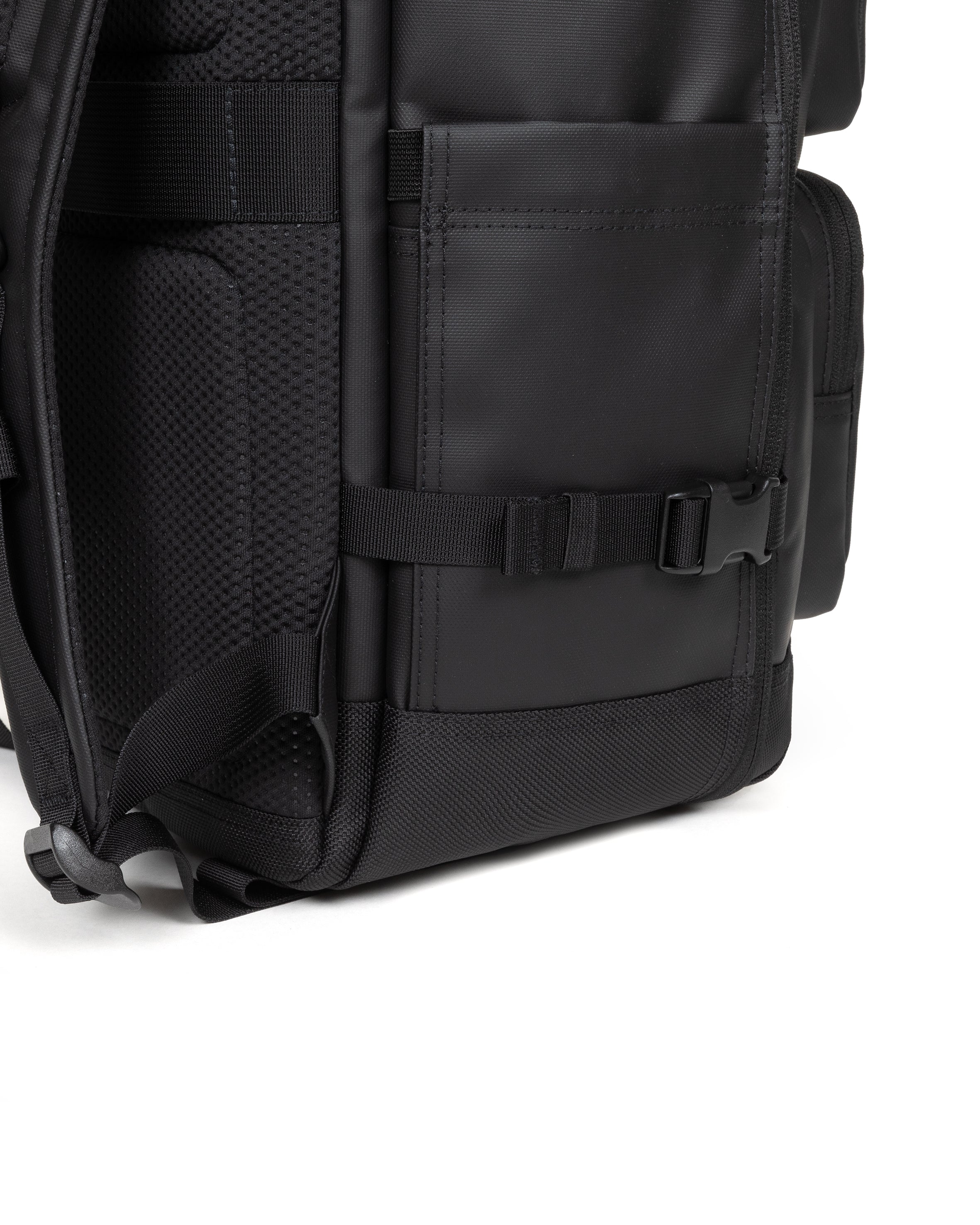 eastpak-tecum-cabin-sac-voyage-noir-16-pouces image 5