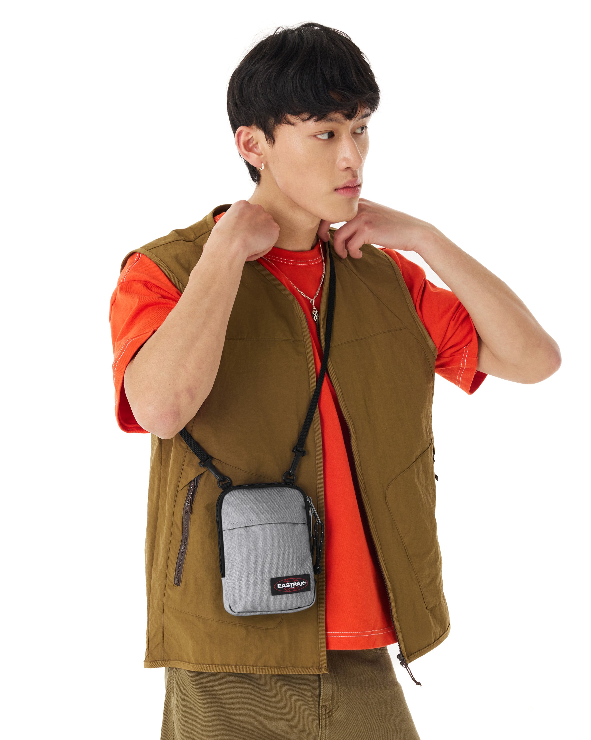 eastpak-buddy-sac-bandouli-re-sunday-grey-petit-gris image 5